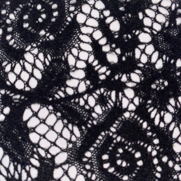 LA HEARTS LACE CROP TOP - Picture 2 of 2